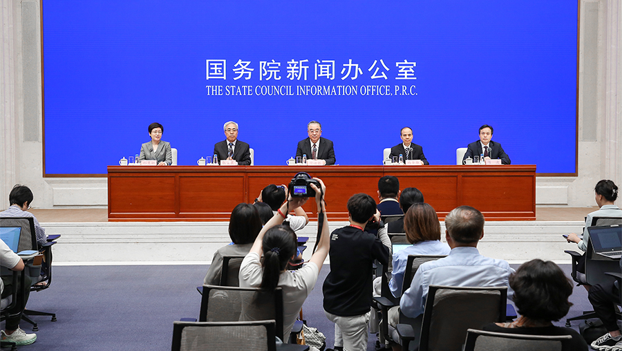 國新辦舉行新聞發布會 介紹水運智慧化轉型升級及今年中國航海日有關情況